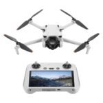 DJI Mini 3 Fly More Combo (DJI RC) – Ultraleichte, Faltbare Mini Drohne mit Kamera 4K HDR, Bis zu 114 Min Flugzeit (3 Akkus), Vertikalaufnahmen, 3-Achsen-Gimbal, 10 km HD-Übertragung, C0